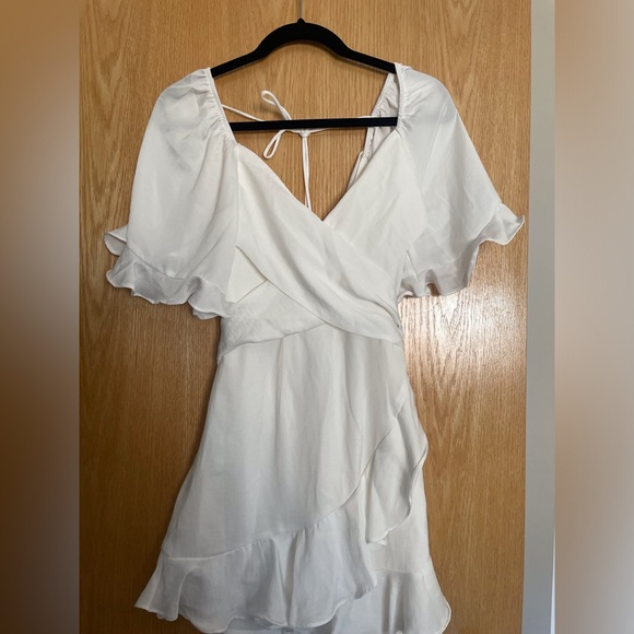 Selfie Leslie Ruffle Hem White dress - Picture 2 of 7